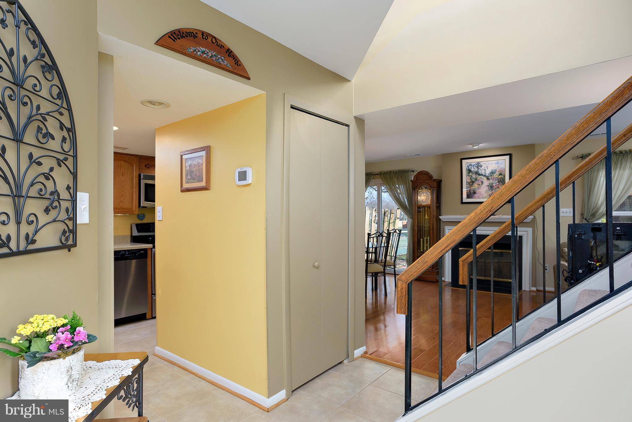 6311 Red Haven Road Columbia, MD 21045 - Photo 5 of 29 Foyer Area