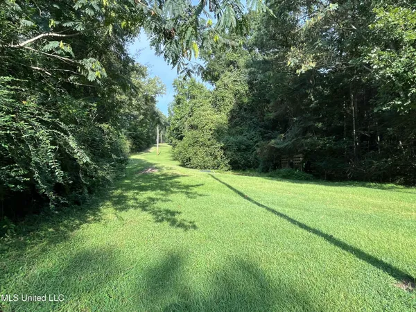 $1,590,000 | 297 Barnes Road, Florence, MS 39073