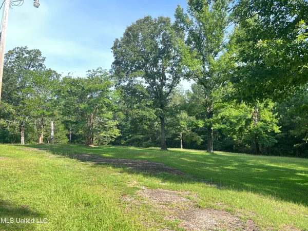 $1,590,000 | 297 Barnes Road, Florence, MS 39073
