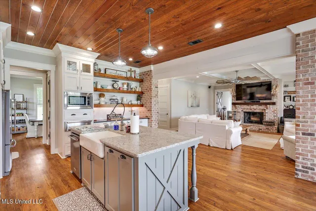 $1,590,000 | 297 Barnes Road, Florence, MS 39073