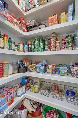 $1,590,000 | 297 Barnes Road, Florence, MS 39073