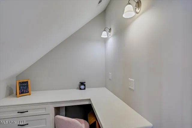 $1,590,000 | 297 Barnes Road, Florence, MS 39073