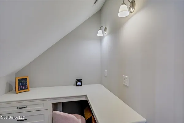 $1,590,000 | 297 Barnes Road, Florence, MS 39073