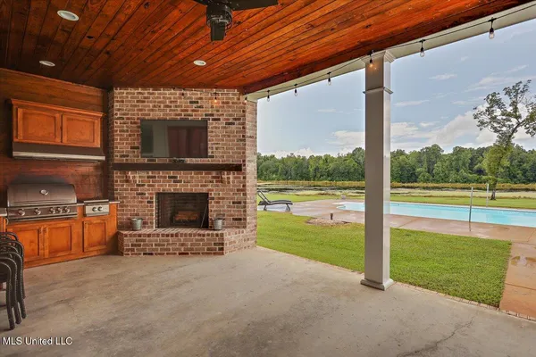 $1,590,000 | 297 Barnes Road, Florence, MS 39073