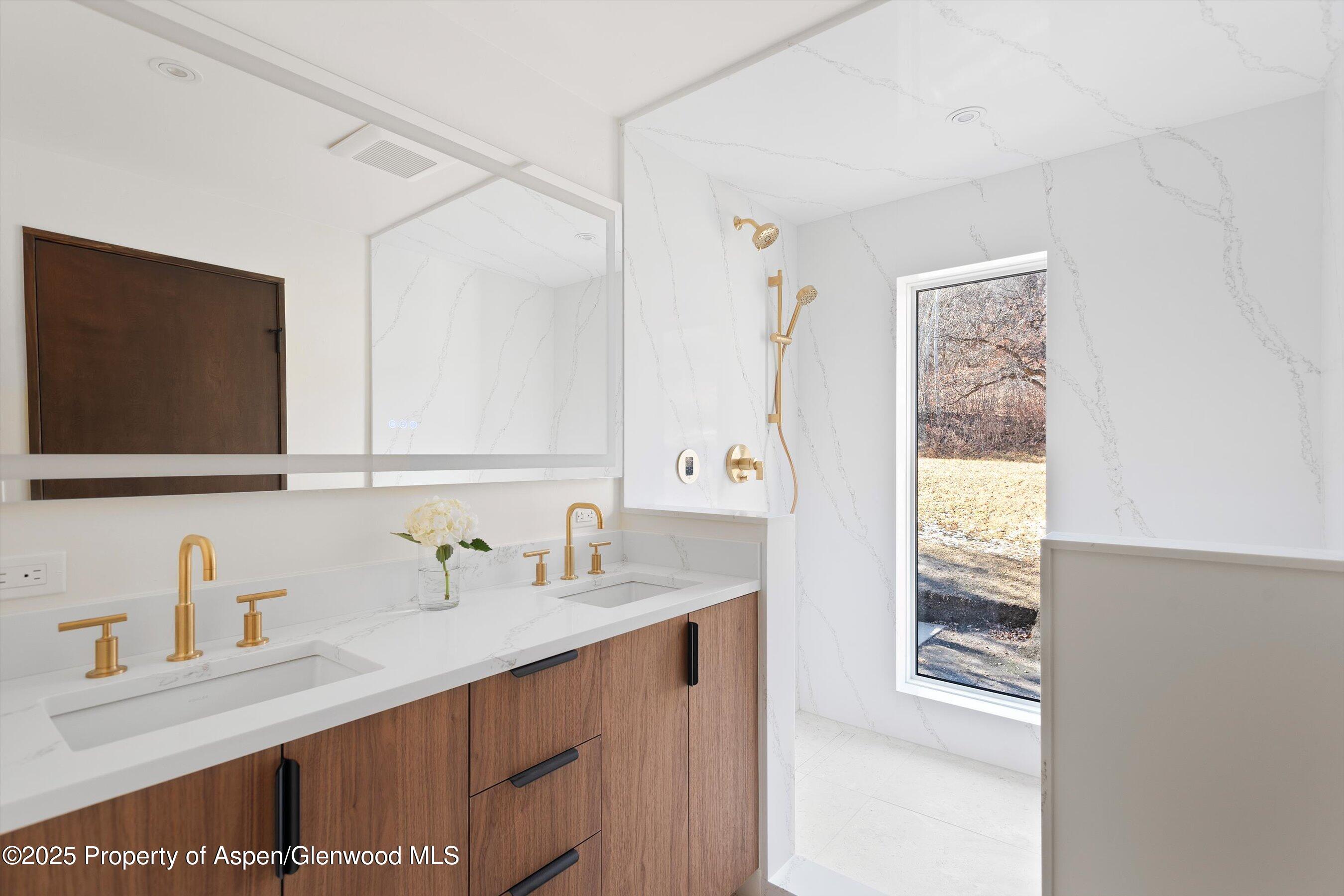 120 Turtle Cove Aspen, CO 81611 - Photo 14 of 17 Primary Bathroom