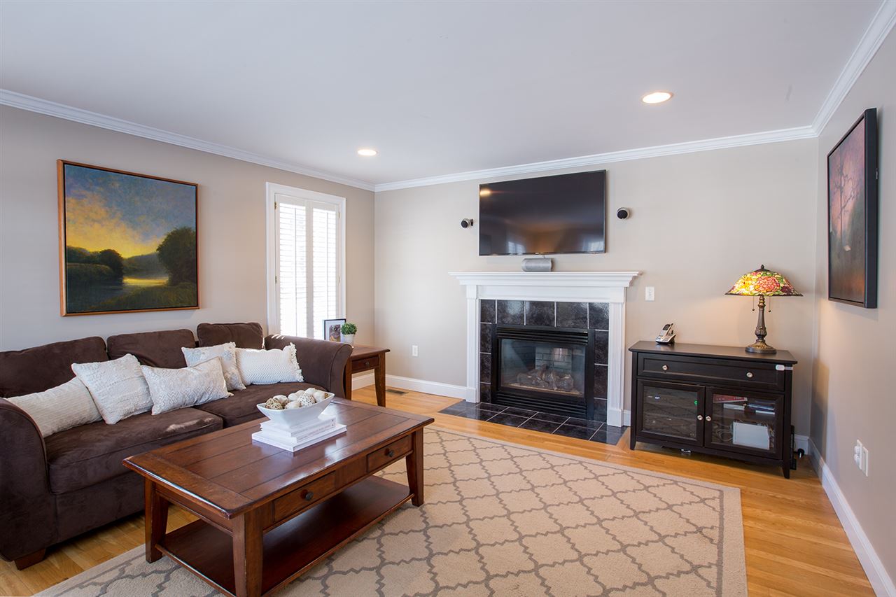 290 Grove Road Rye, NH 03870 - Photo 5 of 34