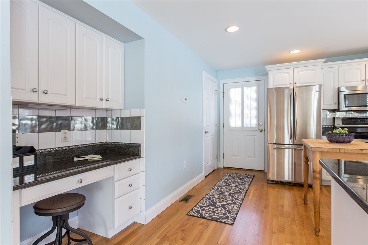 290 Grove Road Rye, NH 03870 - Photo 8 of 34