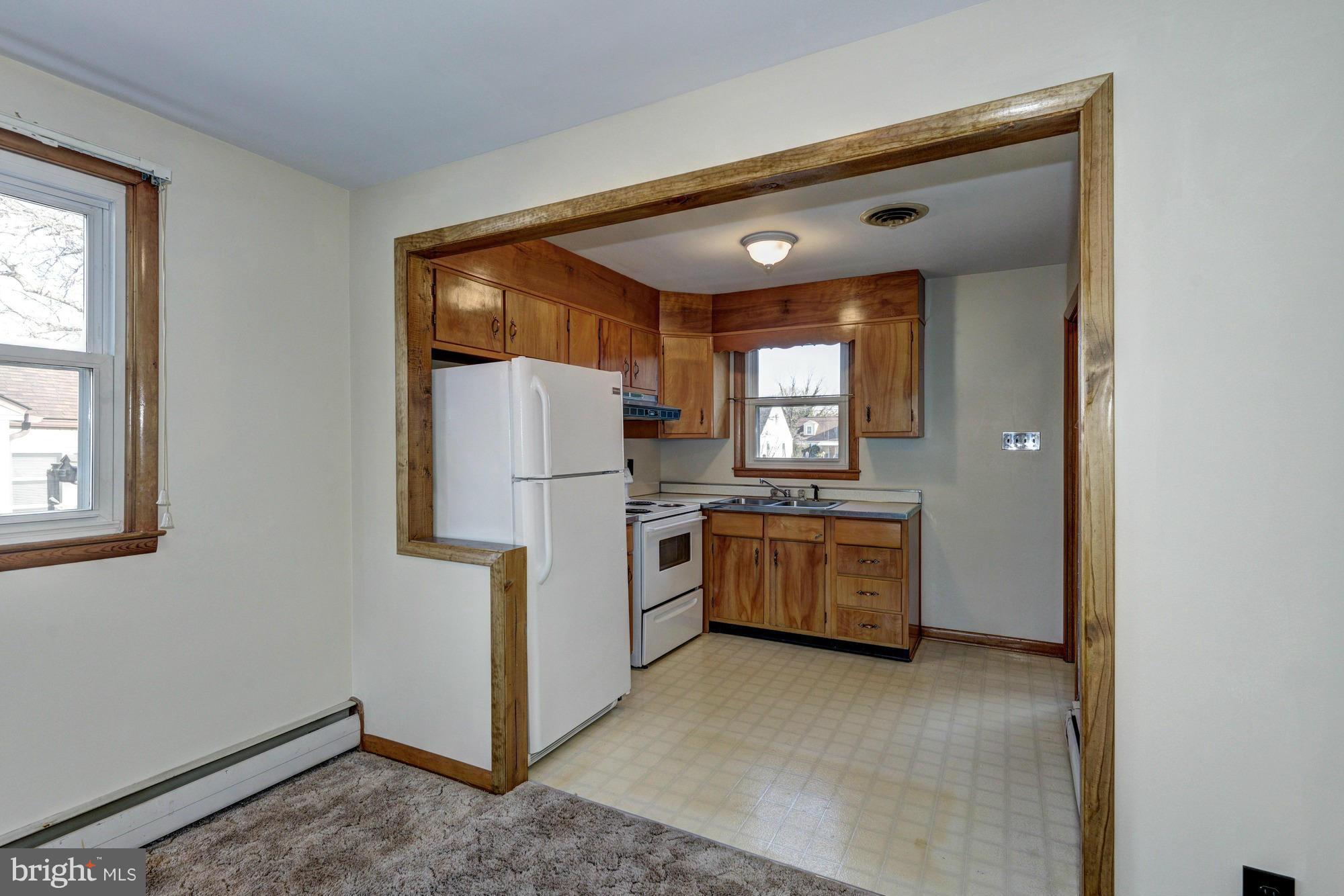 229 Meadow Road Pasadena, MD 21122 - Photo 7 of 19 Kitchen