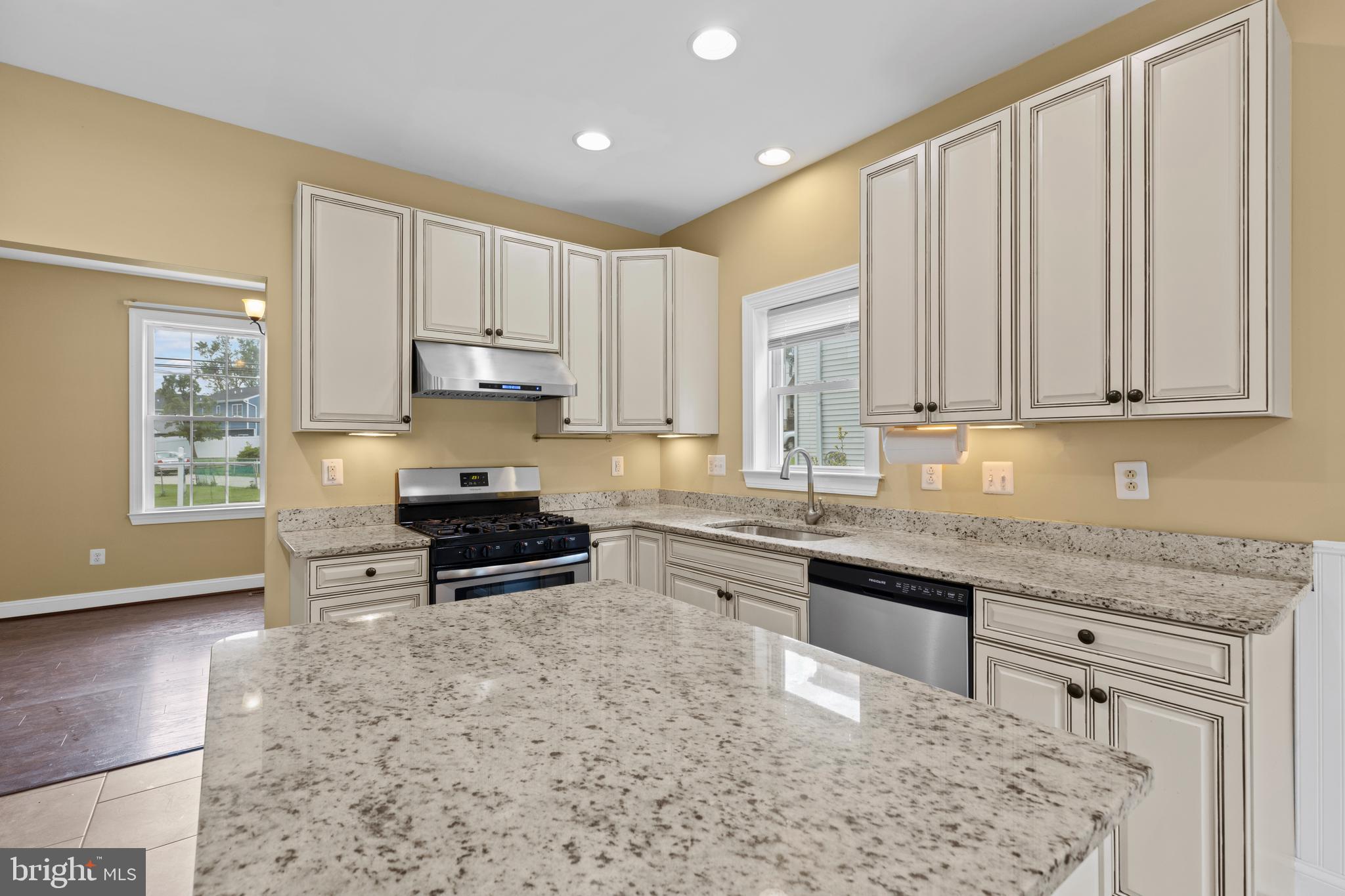 4324 Ridge Avenue Halethorpe, MD 21227 - Photo 8 of 31