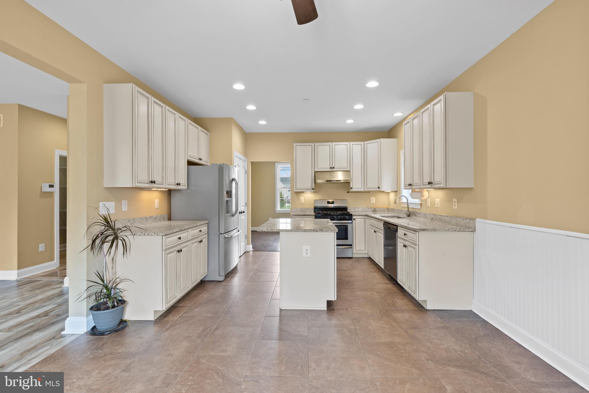 4324 Ridge Avenue Halethorpe, MD 21227 - Photo 10 of 31