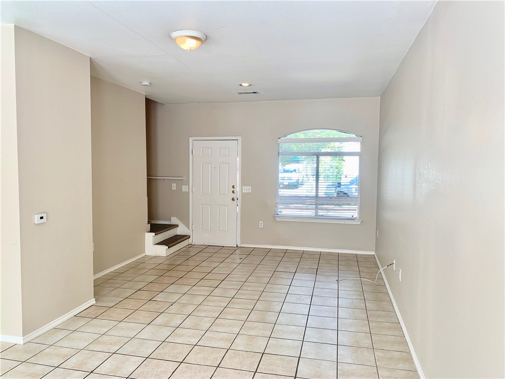 1121 Terry Drive, Unit B Austin, TX 78721 - Photo 8 of 26