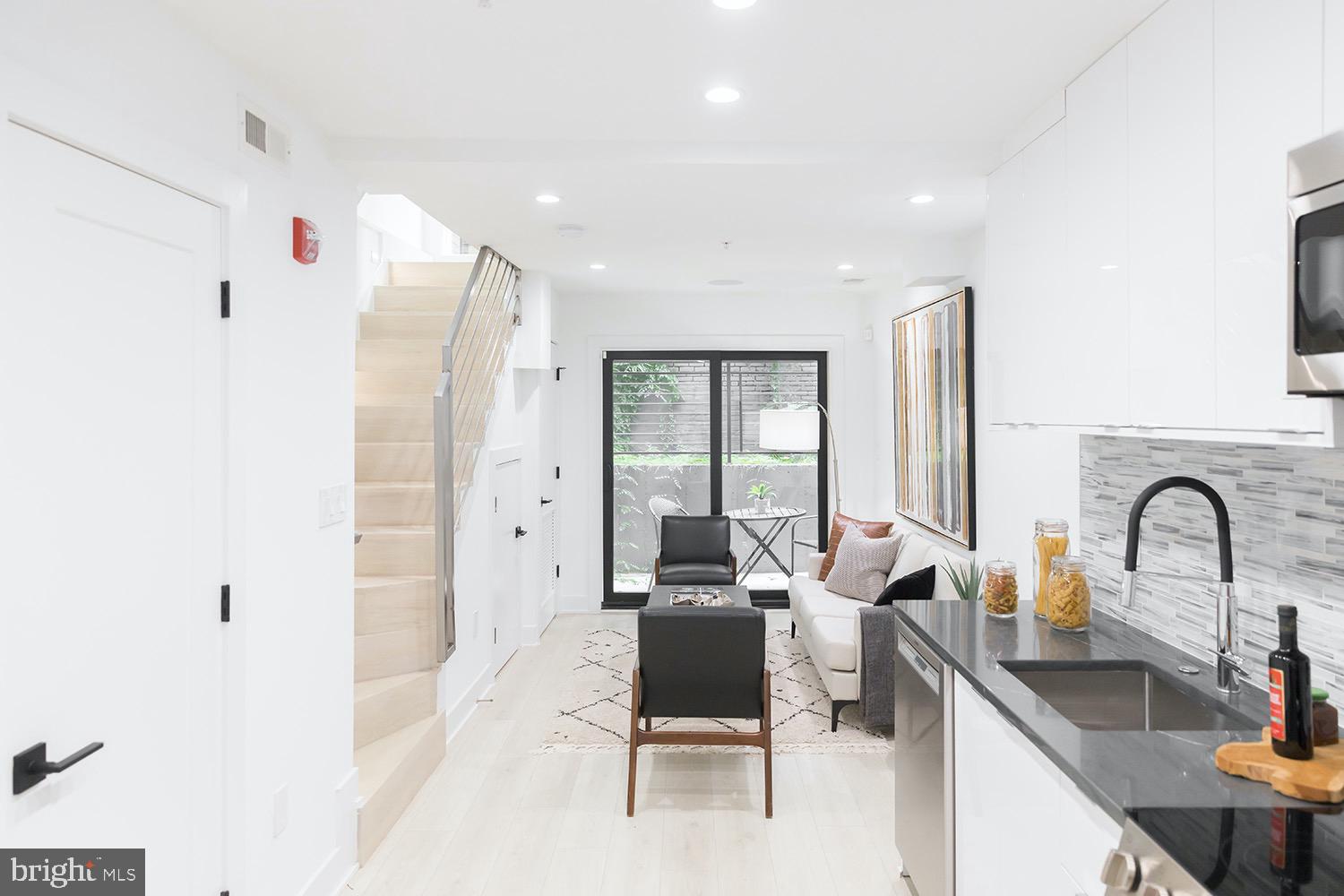 4 R Street Northwest, Unit 5 Washington, DC 20001 - Photo 3 of 26