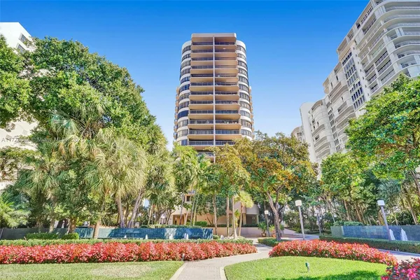 $1,175,000 | 10175 Collins Avenue, Unit 404, Bal Harbour, FL 33154