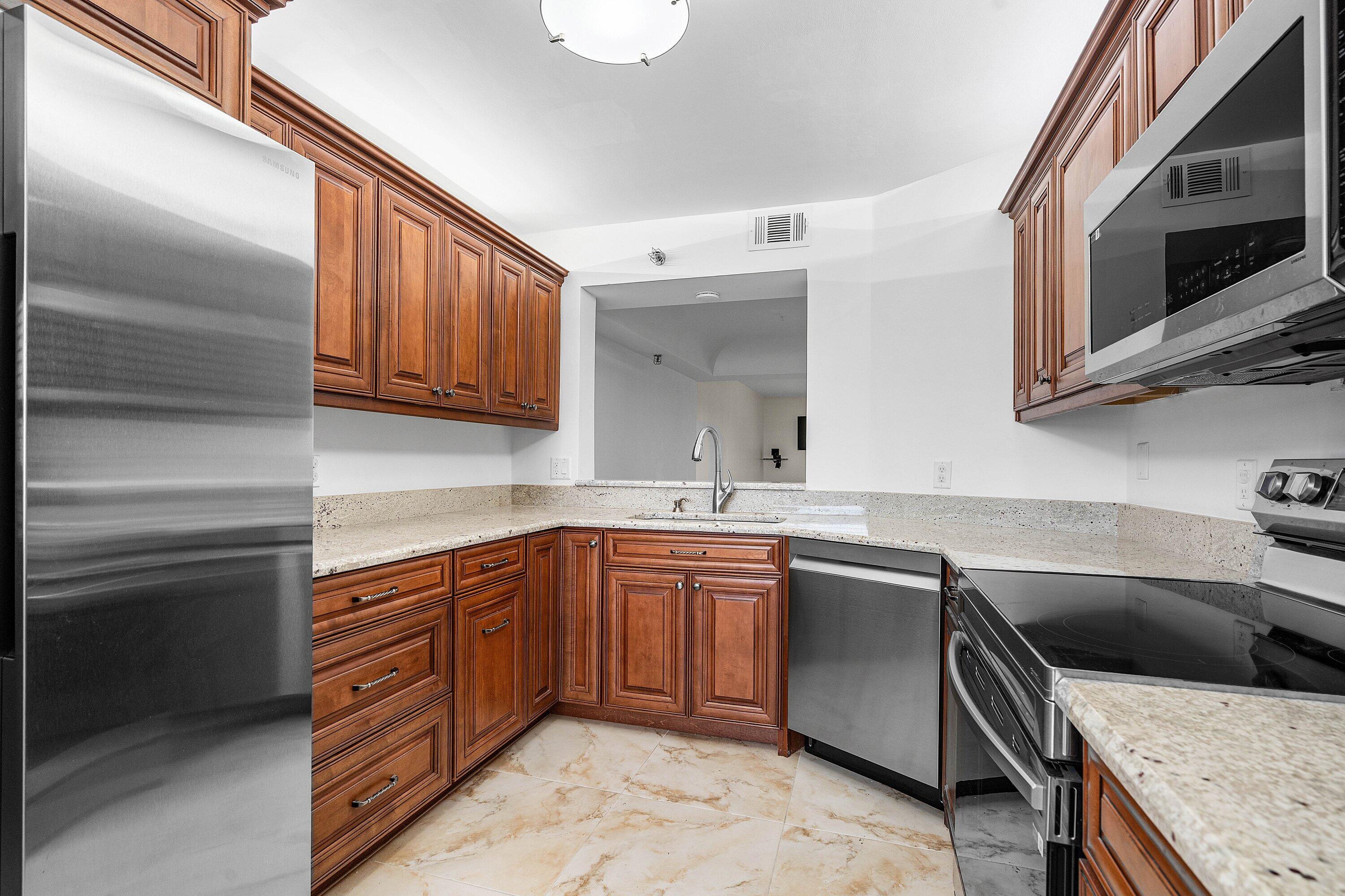 9260 Southwest 14th Street, Unit 2507 Boca Raton, FL 33428 - Photo 9 of 44 007-9260Southwest14thStreet-2507-BocaRat