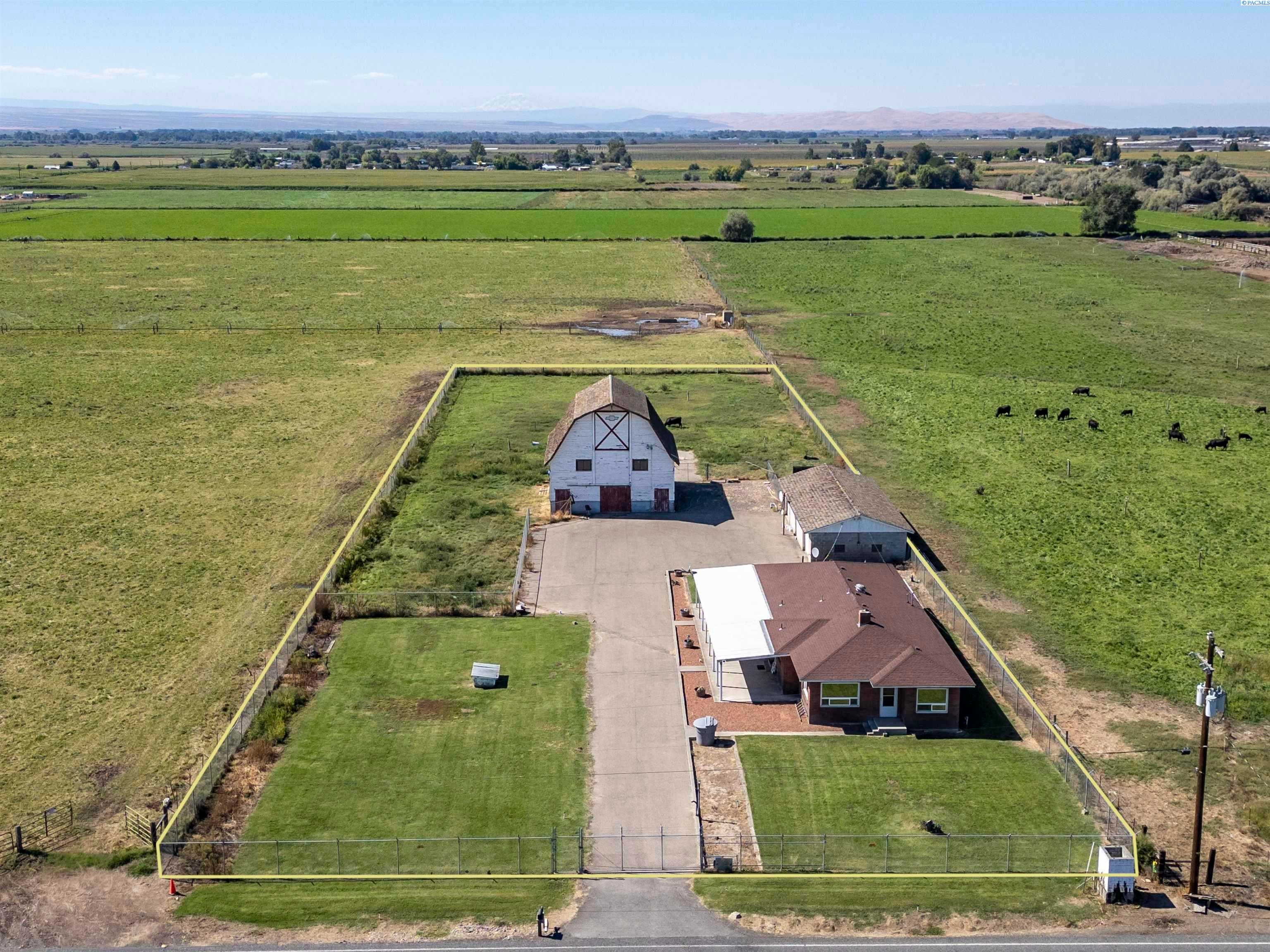 3050 Midvale Road Mabton, WA 98935 - Photo 1 of 50 Gallery Image 1