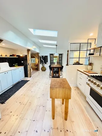 $799,000 | 25 East Shore Road, Washington, CT 06777