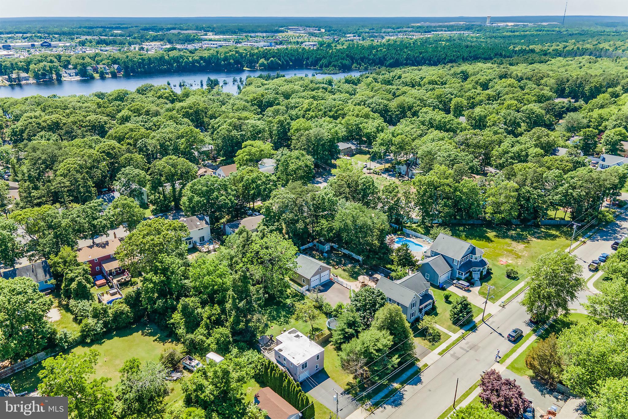 61 Oxycocus Road Manahawkin, NJ 08050 - Photo 9 of 26 Gallery Image 9
