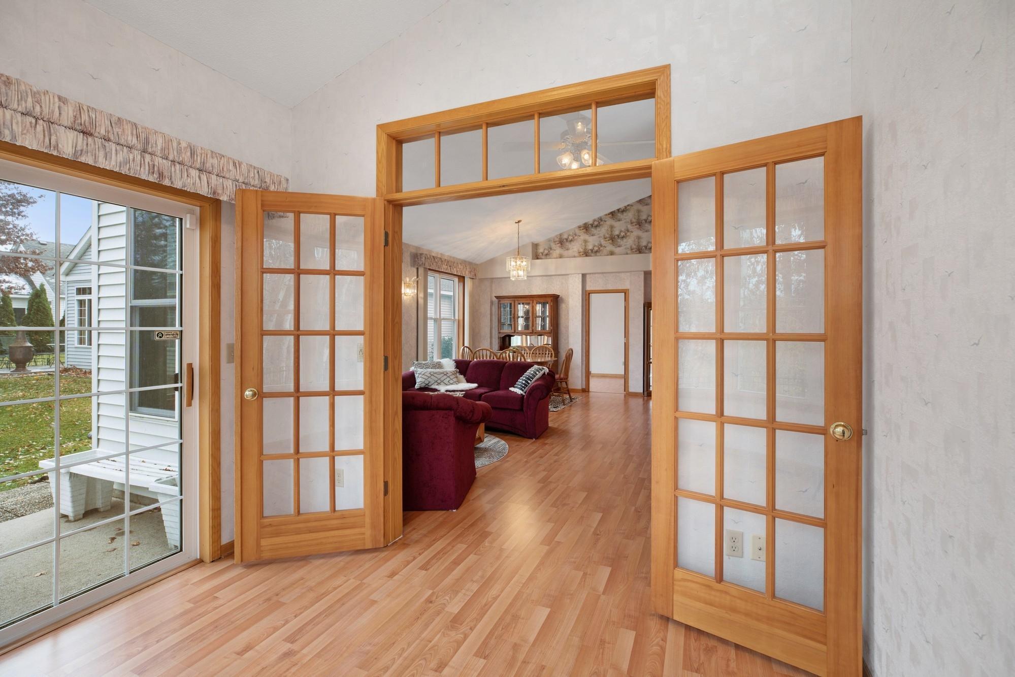 8863 Compton Drive Inver Grove Heights, MN 55076 - Photo 12 of 21 Gallery Image 12