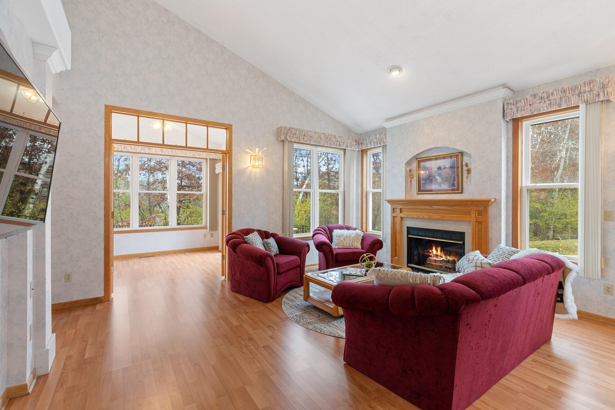 8863 Compton Drive Inver Grove Heights, MN 55076 - Photo 5 of 21 Gallery Image 5
