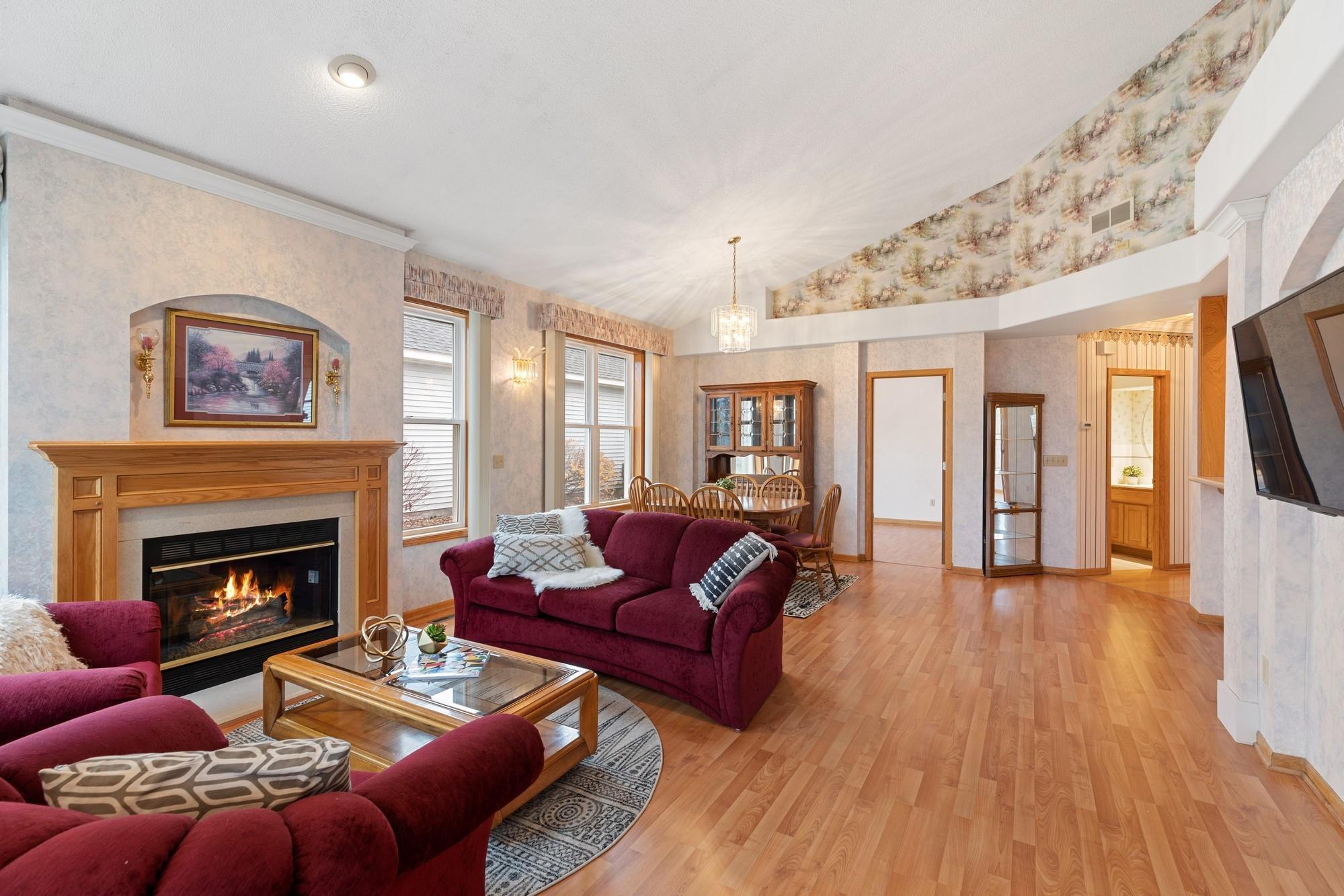 8863 Compton Drive Inver Grove Heights, MN 55076 - Photo 7 of 21 Gallery Image 7