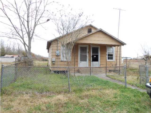 1124 Prairie Ronde Highway Opelousas, LA 70570 - Photo 1 of 14 Primary Photo