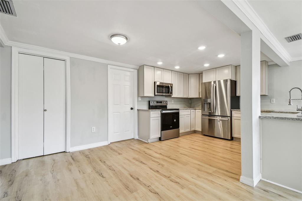 5810 8th Avenue New Port Richey, FL 34652 - Photo 11 of 48 Gallery Image 11