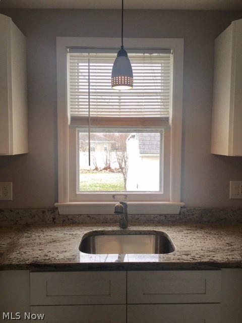 1284 Irene Road Lyndhurst, OH 44124 - Photo 6 of 10