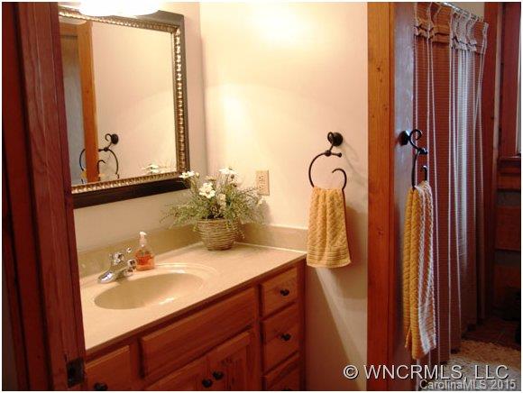 530 Strawberry Ridge Road Spruce Pine, NC 28777 - Photo 12 of 24 Gallery Image 12