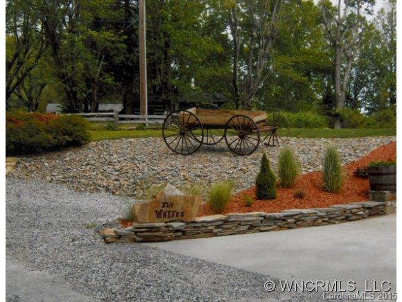 530 Strawberry Ridge Road Spruce Pine, NC 28777 - Photo 6 of 24 Gallery Image 6