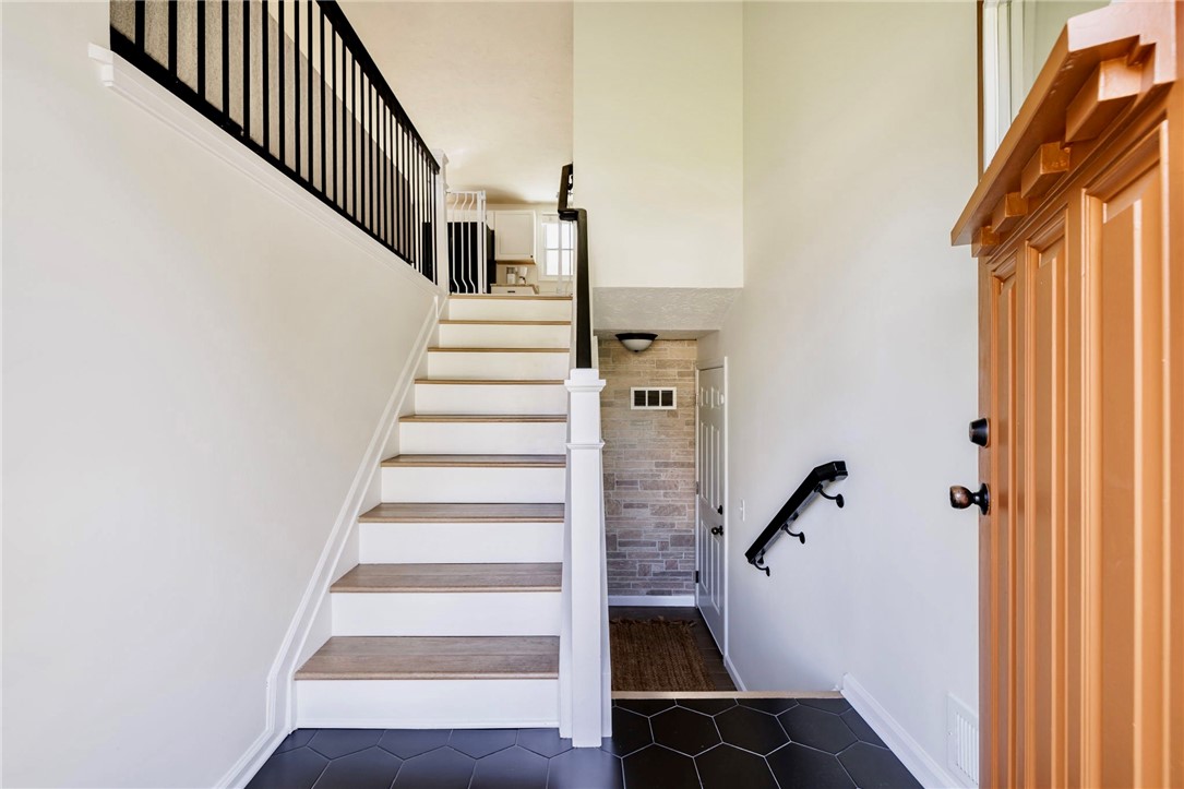 66 Reddick Lane Rochester, NY 14624 - Photo 3 of 28 Gallery Image 3