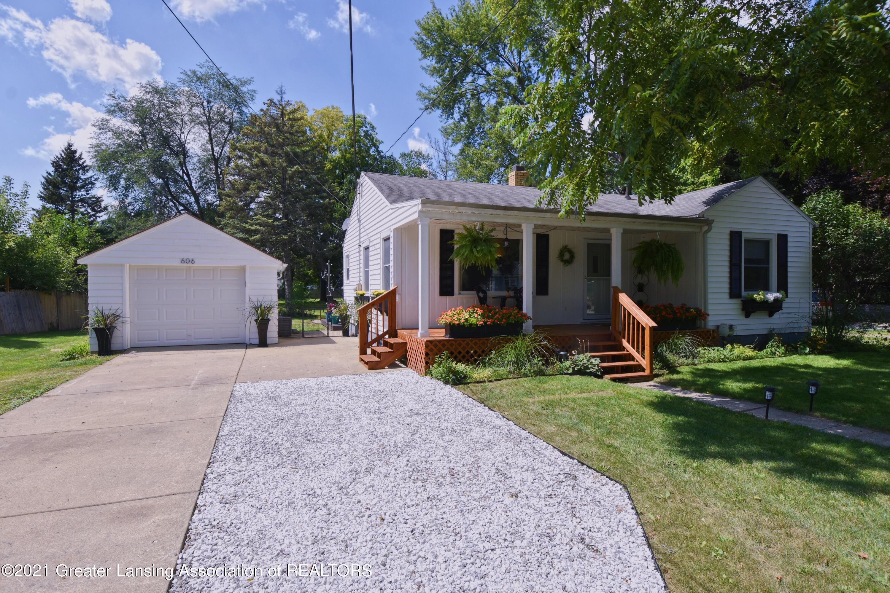 606 Stoner Road Lansing, MI 48917 - Photo 1 of 30 3