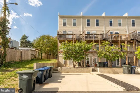 $525,000 | 1624 26th Place Southeast, Unit 2, Washington, DC 20020