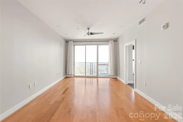 $379,000 | 333 West Trade Street, Unit 2502, Charlotte, NC 28202
