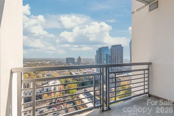 $379,000 | 333 West Trade Street, Unit 2502, Charlotte, NC 28202