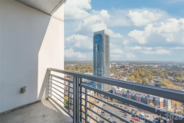 $379,000 | 333 West Trade Street, Unit 2502, Charlotte, NC 28202