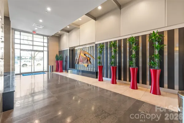 $379,000 | 333 West Trade Street, Unit 2502, Charlotte, NC 28202