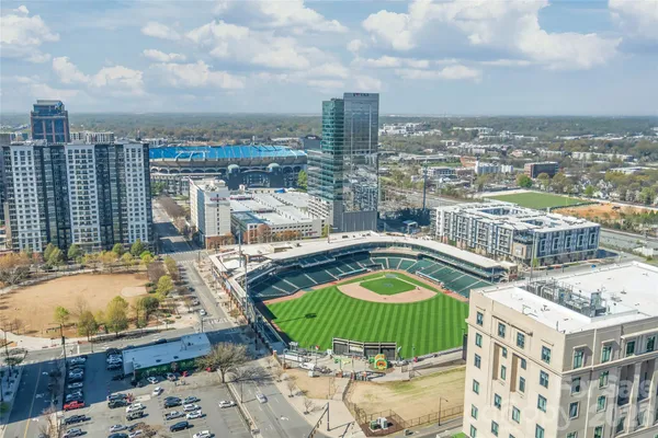 $379,000 | 333 West Trade Street, Unit 2502, Charlotte, NC 28202