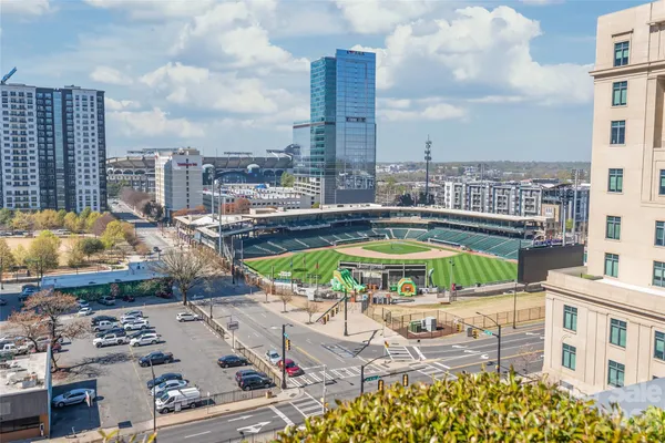 $379,000 | 333 West Trade Street, Unit 2502, Charlotte, NC 28202