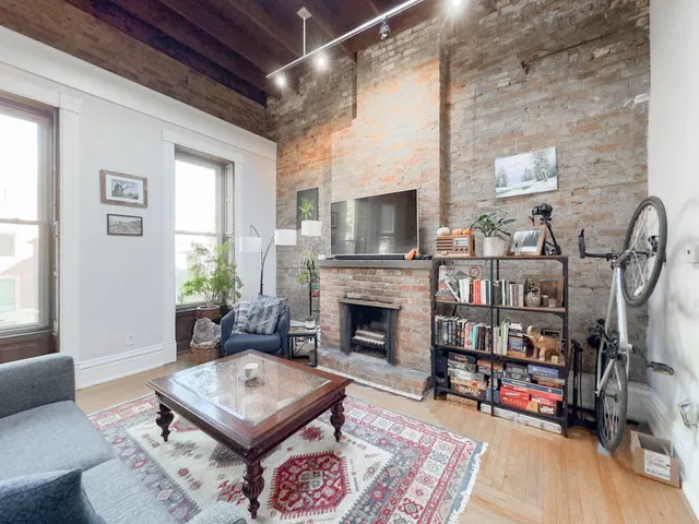 $2,650 | 2136 North Clifton Avenue, Unit 2F, Chicago, IL 60614