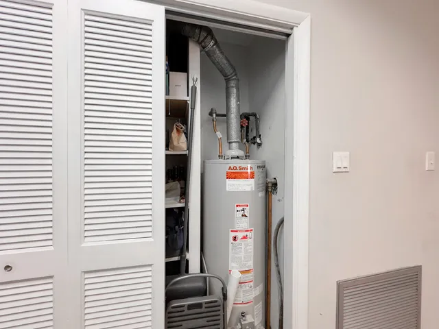 $2,650 | 2136 North Clifton Avenue, Unit 2F, Chicago, IL 60614