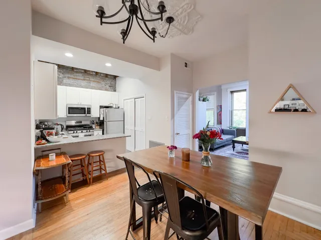 $2,650 | 2136 North Clifton Avenue, Unit 2F, Chicago, IL 60614