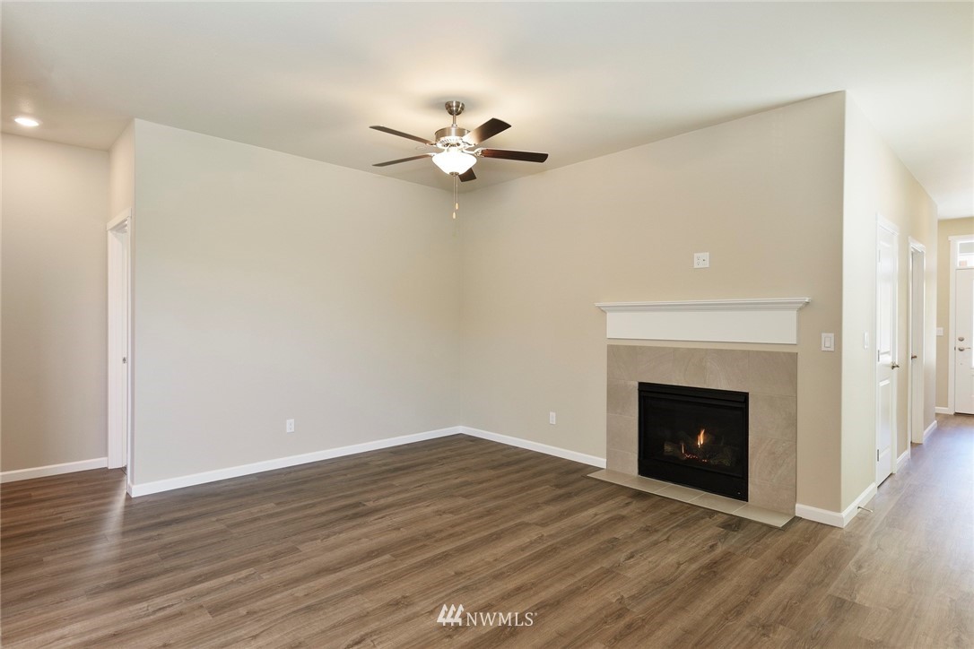 178 Russell Road Bremerton, WA 98312 - Photo 4 of 12 Gallery Image 4