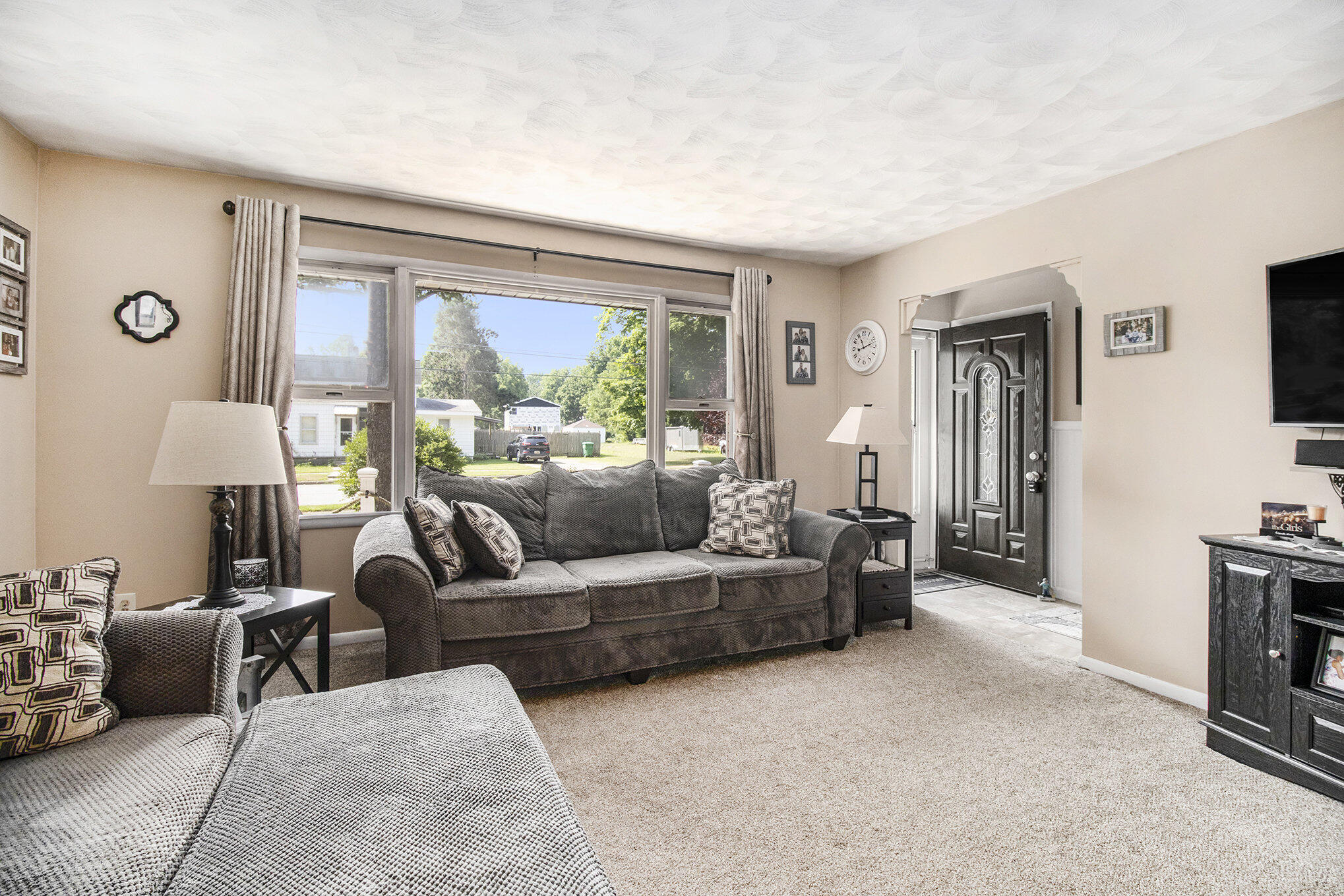414 5th Avenue Three Rivers, MI 49093 - Photo 4 of 20 004_img_0795_192
