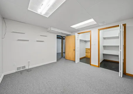 $819,500 | 242 Waubun Drive, Fontana, WI 53125