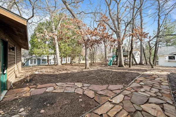 $819,500 | 242 Waubun Drive, Fontana, WI 53125