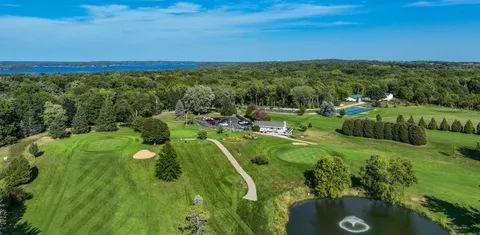 $819,500 | 242 Waubun Drive, Fontana, WI 53125