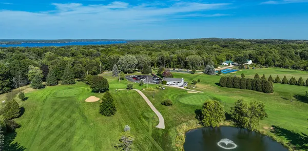 $819,500 | 242 Waubun Drive, Fontana, WI 53125