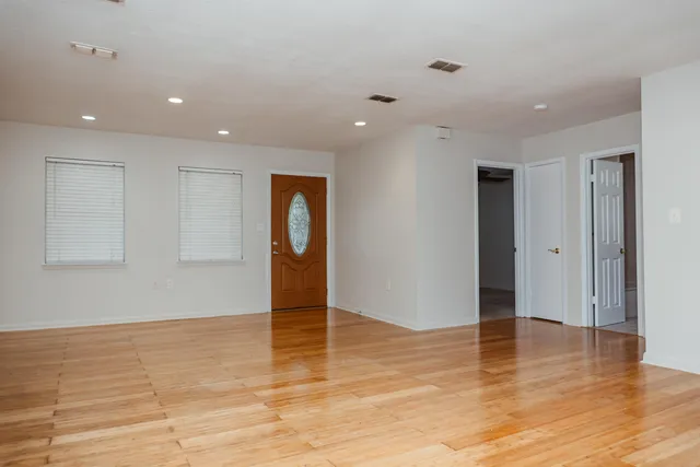 $2,600 | 410 Tanglewood Drive, Fort Walton Beach, FL 32547