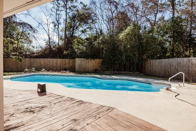 $2,600 | 410 Tanglewood Drive, Fort Walton Beach, FL 32547