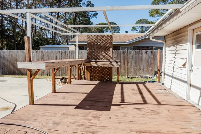 $2,600 | 410 Tanglewood Drive, Fort Walton Beach, FL 32547